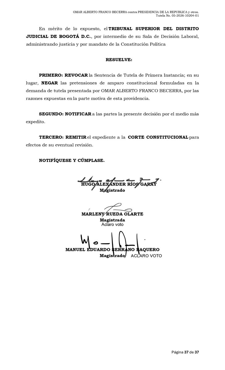 ELTIEMPO's tweet photo. 🔴 Tribunal de Bogotá revocó tutela que ordenaba al presidente De La Espriella a pedir perdón por el acto religioso realizado durante la posesión presidencial

La decisión también cobijaba al presidente del Congreso, Honorio Henríquez. El Tribunal consideró que no hubo vulneración de derechos fundamentales, en contraste con lo decidido en primera instancia. 👇

#AbelardoDeLaEspriella #HonorioHenríquez #TribunalDeBogotá #Tutela #Colombia