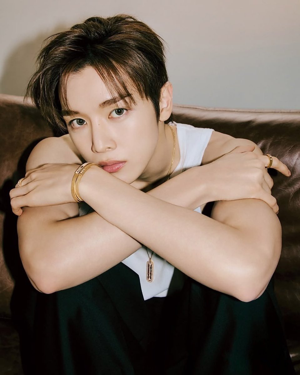 riize_archives's tweet photo. SUNGCHAN will attend the Bottega Veneta SS27 show at Milan Fashion Week, on September 27th at 3AM KST. https://t.co/CiiEDU7Pva
