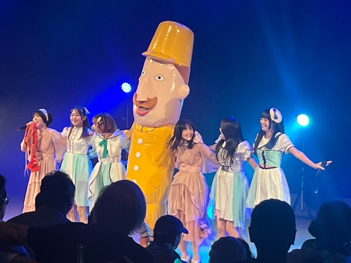 Nao_NGC's tweet photo. ラポルテ五泉ライブ、大好きなレルヒさんに呼んでいただけて嬉しかったです🥹✨
いにしえ永遠？ちゃんのライブ袖から見ててぽんちゃとうるうるしてました✨
みんな可愛くて優しくてほんと尊いです✨今度はかえぽも一緒にリベンジできたら嬉しいな🩷レルヒさん皆様本当にありがとうございました🫡💛✨ https://t.co/ajZtWF7hFr