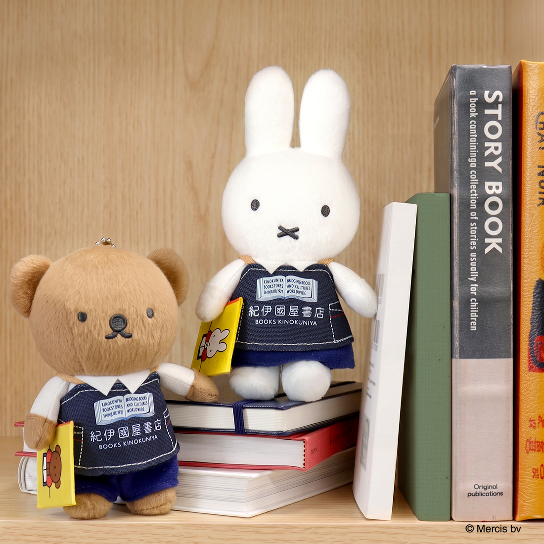 miffy_japan's tweet photo. ＜ディック・ブルーナ生誕・紀伊國屋書店創業100周年記念ブック＆コラボグッズフェア＞

2027年、紀伊國屋書店は創業100周年を、ディック・ブルーナは生誕100周年を迎えます。
ともに100周年を迎えることを記念して、紀伊國屋書店でフェアを開催。
11/12（木）、ミッフィーやブラック・ベアのコラボグッズが発売になります。店頭ではブックフェアも。