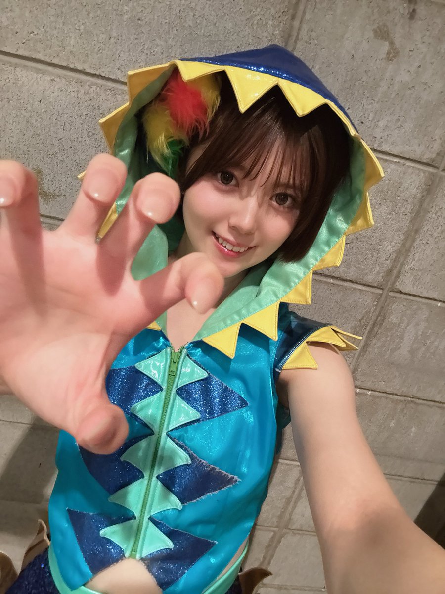 sakashita_mako's tweet photo. おはようございます🦕

本日𝟭𝟳:𝟬𝟬~ 
｢𝗛𝗨𝗞 𝗖𝗔𝗠𝗣𝗨𝗦 𝗟𝗜𝗩𝗘」生配信🐎◝✩
出演させていただきます！2回目ですっ！

𝟮𝟬:𝟯𝟬~
ラジオ #まこちの真心通信 放送です🌱
月見バーガーの話やショートにして初めて感じたことなど…ぜひお聴きください！ https://t.co/5Kt5RG7Ht7