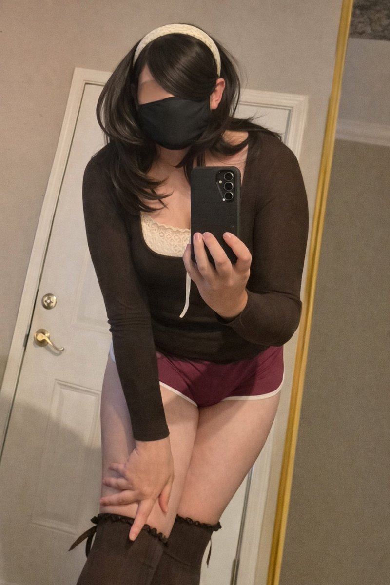 MissCheezle's tweet photo. Figured I'd share some cute pics, since here is where I'm being publicly trans. (Pardon the strange editing, privacy is important) #trans #transgender #tgirl https://t.co/AO3AxkhaEL