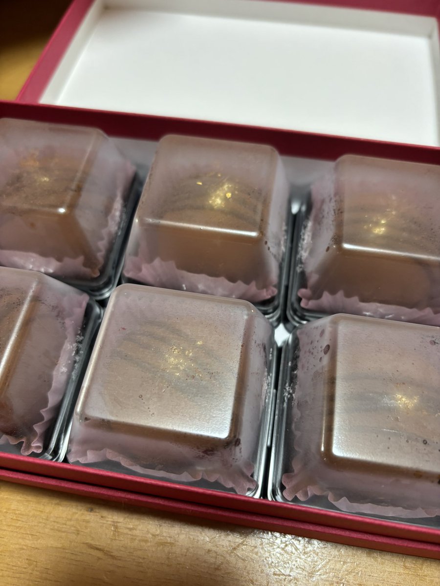 sigx_7's tweet photo. 朝起きたらてぺくんがくれたチョコ大福届いてて超幸せ՞⸝⸝✦ ᵕ ✦⸝⸝՞
これ食べて昼スク頑張ろ◟( ᵒ̴̶̷̥́ ·̫ ᵒ̴̶̷̣̥̀ ) https://t.co/64fOPk9cXJ