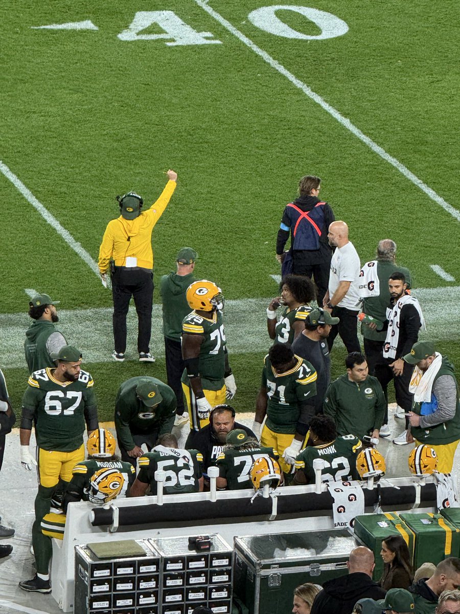 Jonnneeey's tweet photo. @TylerDBrooke Don’t worry, Butkus is coaching them up as we speak https://t.co/vk8i8cbKHn