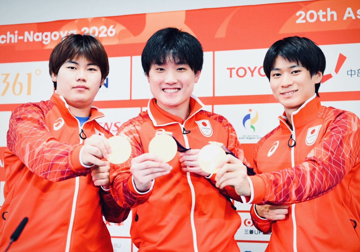 worldtt's tweet photo. アジア競技大会男子団体優勝🏓

一夜明けても興奮がおさまらない現地フォトグラファーです📸

改めて、60年ぶりの金メダルおめでとうございます🥇

#卓球王国　#アジア競技大会　#張本智和 #松島輝空　#戸上隼輔 https://t.co/3yYJiLryJY