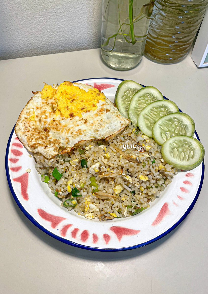 rizrizkyamalia's tweet photo. Makanan sebelum masuk perut harus masuk kamera dulu. ✨ https://t.co/DdxOOZGQDG