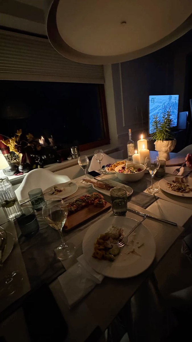maeanvilkar's tweet photo. i missed cooking if i’m being honest. https://t.co/vtGFSCulN0