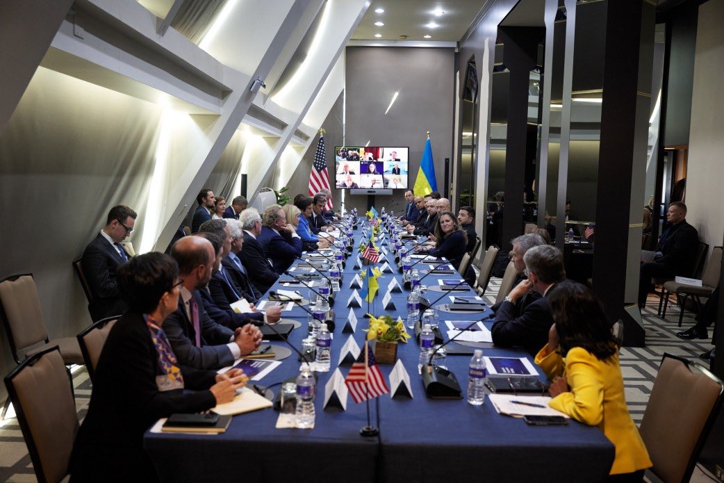 cafreeland's tweet photo. Great to be in New York yesterday with President @ZelenskyyUa and leaders of 20+ companies, working on how to support Ukraine in its fight against Russia’s illegal invasion. Thank you to our International Advisory Group for joining and standing with Ukraine. Slava Ukraini! 🇺🇦 https://t.co/jlpInqbfda