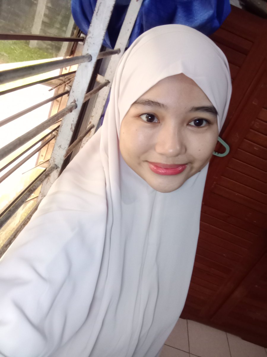 jsxxx15's tweet photo. @bryvellie https://t.co/MCxekJHloT
abaya dan khiban satu set ga sampe 300k worth to buy bangett https://t.co/GB9v96LbDd