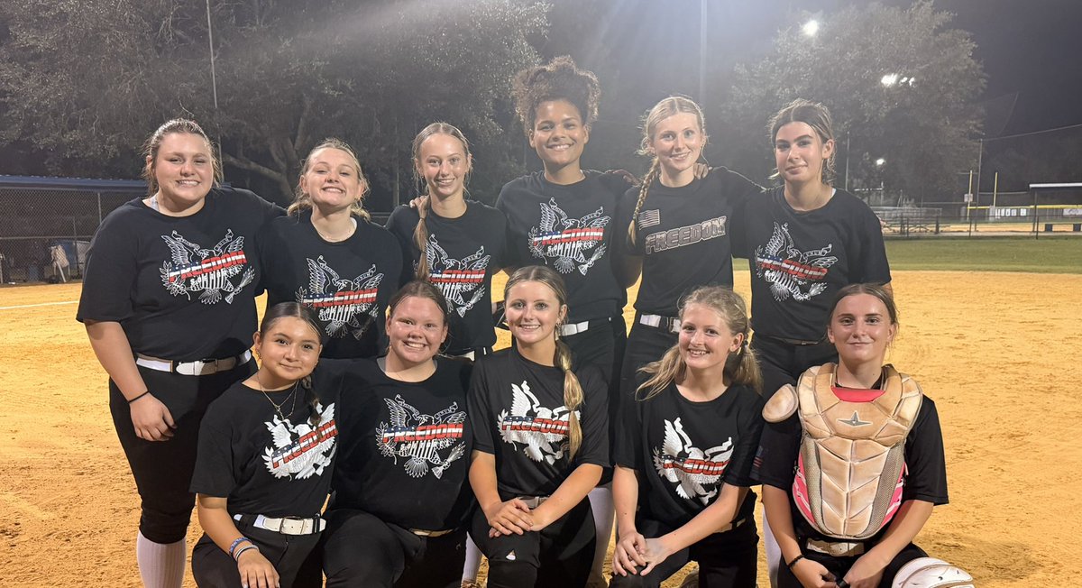 FREEDOMSBFL's tweet photo. The work never stops. Freedom(HighSchool)18u scrimmaged K-Zone Premier 18u Jones Wednesday night as preparations continue for the fall showcase season. ALL ABOUT THE GIRLS SOFTBALL #Since2019 #TheWorkContinues #FreedomGirlsRule @freedomsbfl https://t.co/MNiXgm6bDB