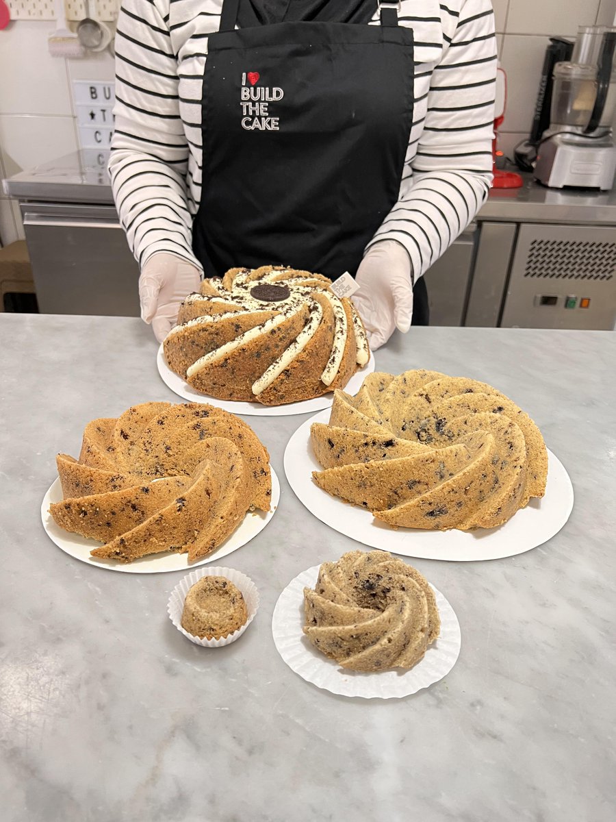 buildthecake's tweet photo. Cookies n Cream Volcano Cake Fresh baked today. Available in all sizes.🤍 https://t.co/Nbd7MPt1hg

#DISKONPLNDIGOPAY Pagii $ARENA Gibran KH Hasyim Asy'ari #SeptemberPulih andi gani provokator nyata langsung dirasakan #pendidikangratis Pemerintah Pro Buruh #septemberhitam https://t.co/piUJRjqZ7w