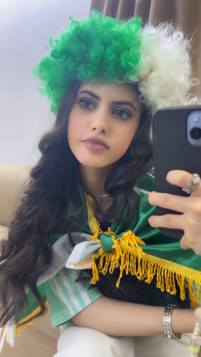vxxfl0's tweet photo. بخصوص كل الصور عاجبتني 😭💚😭💚 https://t.co/1jGkRKtLc7