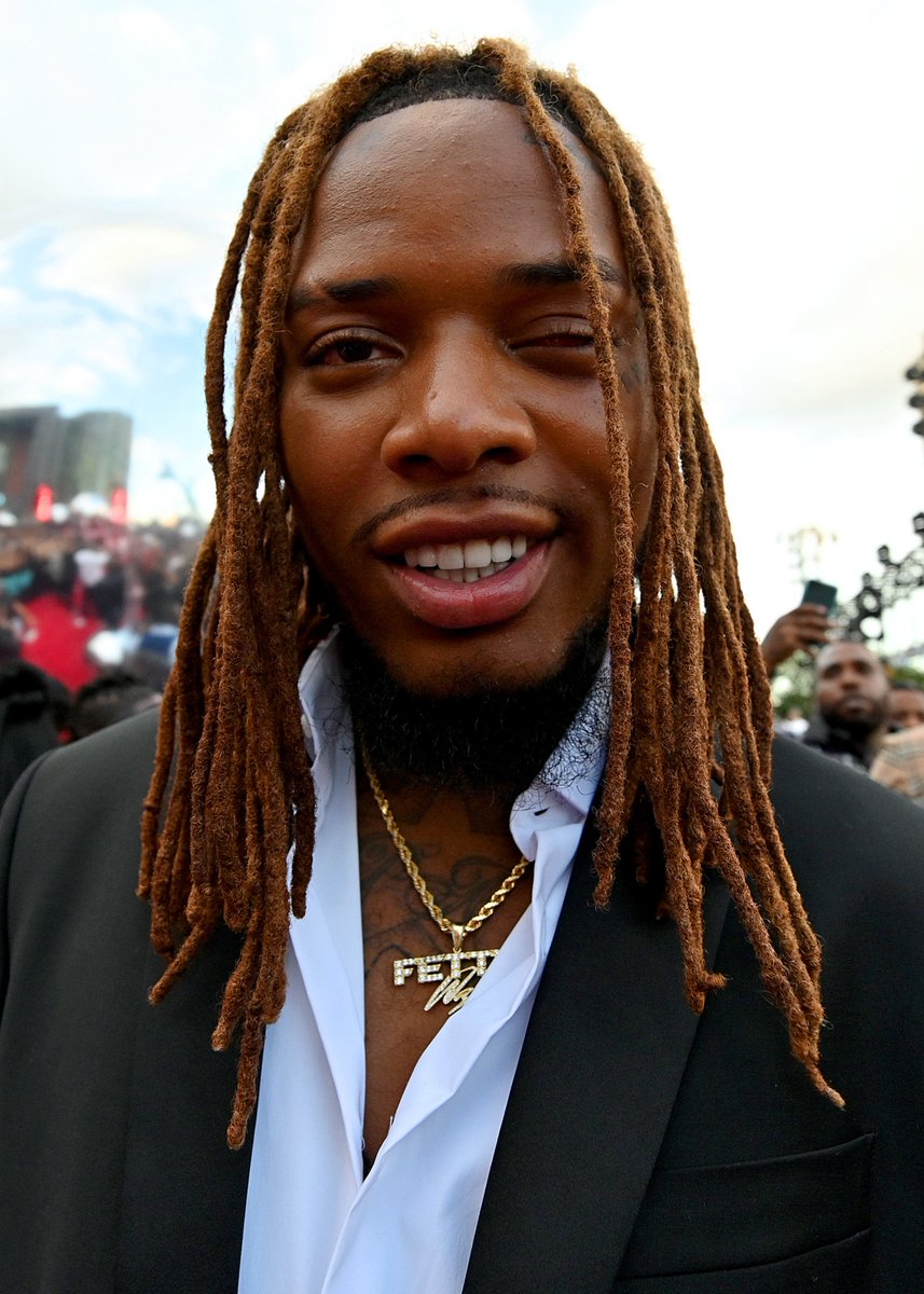 Rap's tweet photo. RAP FACT: Fetty Wap’s debut album went straight to #1 on the Billboard 200‼️🏆

It opened with roughly 129,000 equivalent album units, despite being his first studio album. https://t.co/T0LOCENB5U