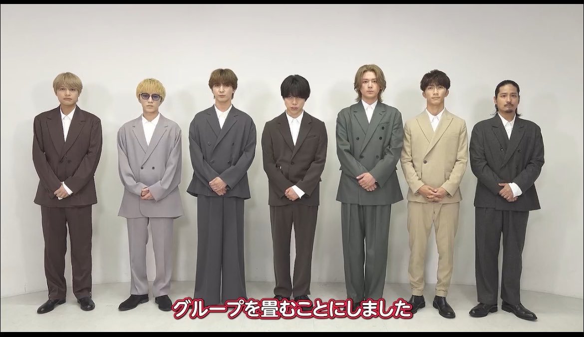 JaedenDZ's tweet photo. They didn’t end a group. They recalled a trademark.

If it can’t be sung by seven, the name gets thrown out. Fans don’t get a last show. They get a clearance-sale sign and seven men standing like inventory. https://t.co/XbnZLe90pZ