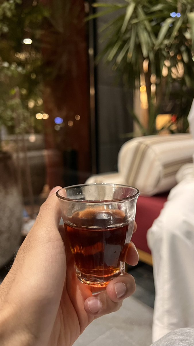 lonly3zo's tweet photo. اليوم مافي قهوة اليوم شاهي https://t.co/NMxcLE7qln