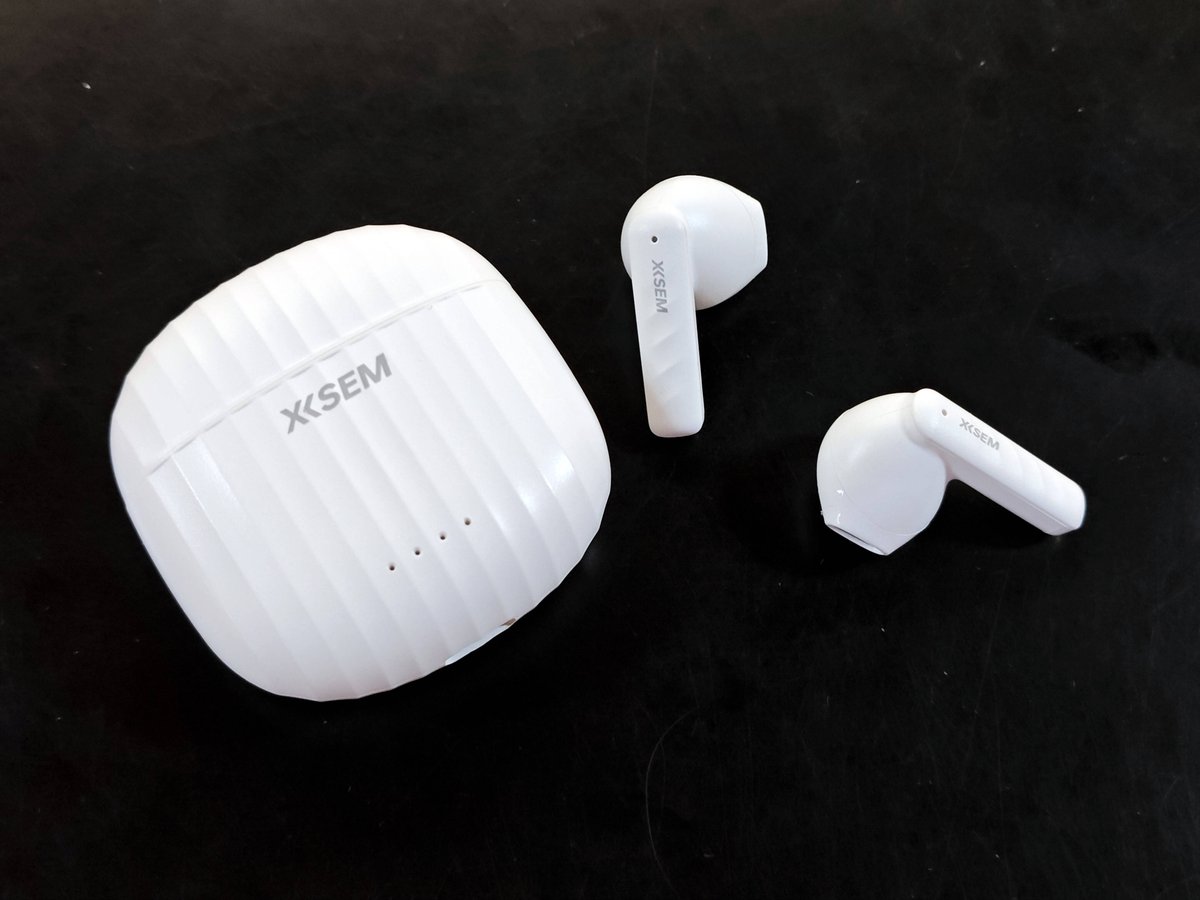 KentKalinger's tweet photo. Just unboxed my long-awaited wireless earbuds! The packaging was so sleek, and the sound quality Total game-changer for my morning runs ， https://t.co/TpbsiMq3ZQ
