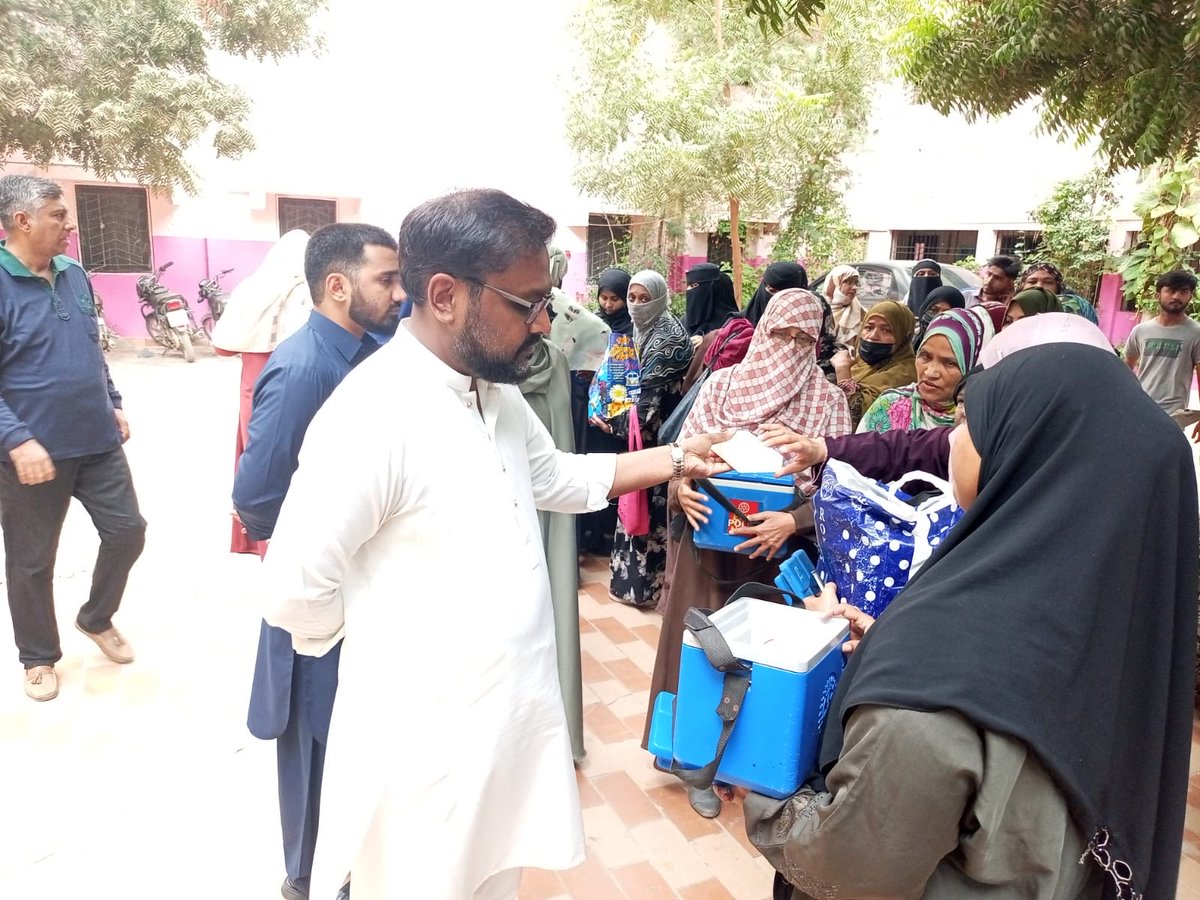 CommissionerKhi's tweet photo. Morning briefings led by the district administration are in full swing across Karachi Division as the September Polio Campaign continues across Sindh from 21–27 September. https://t.co/TZuUNR7Wsy