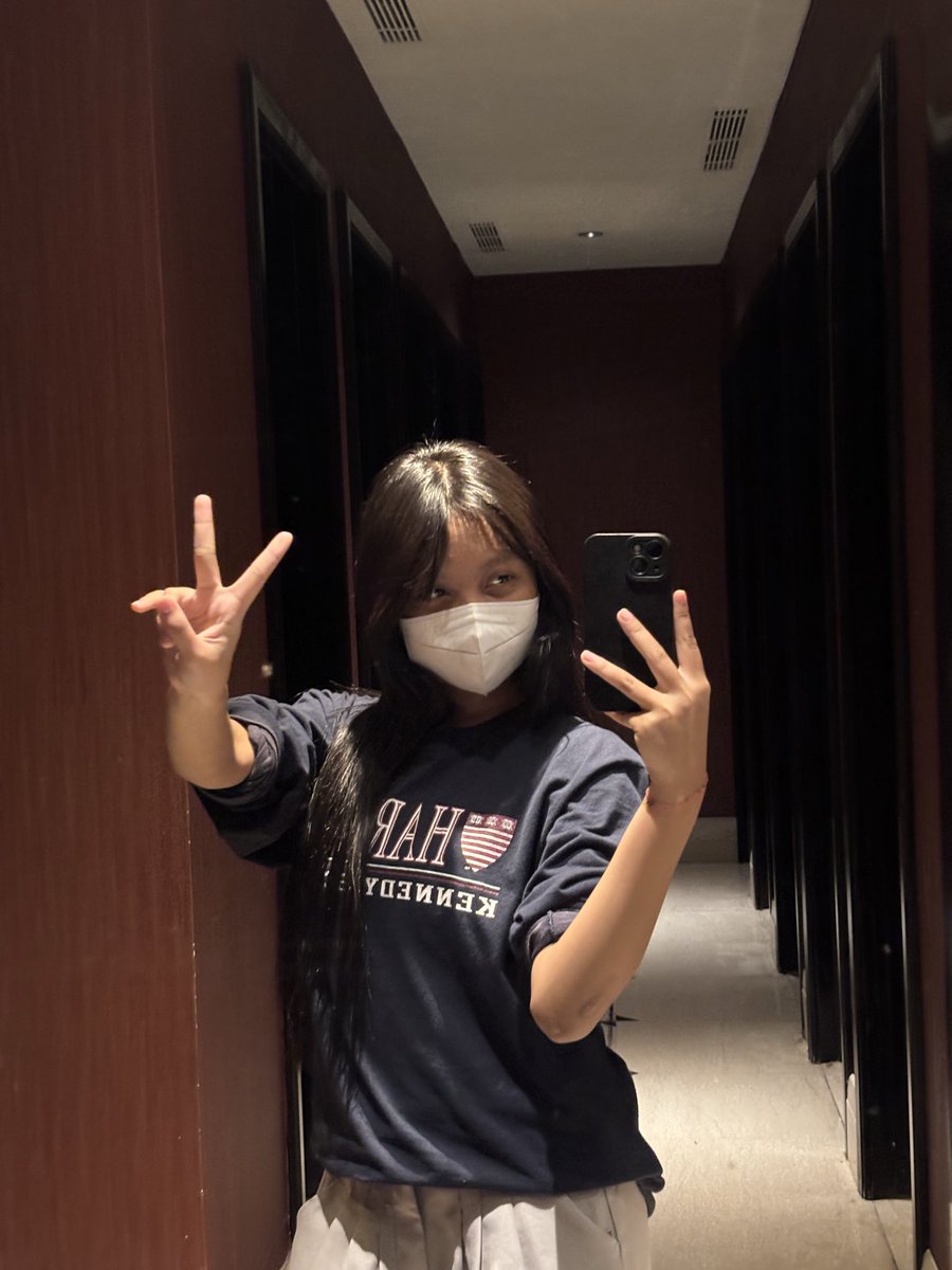 leizthestar's tweet photo. Tumben pake masker https://t.co/IveqUL5Yht