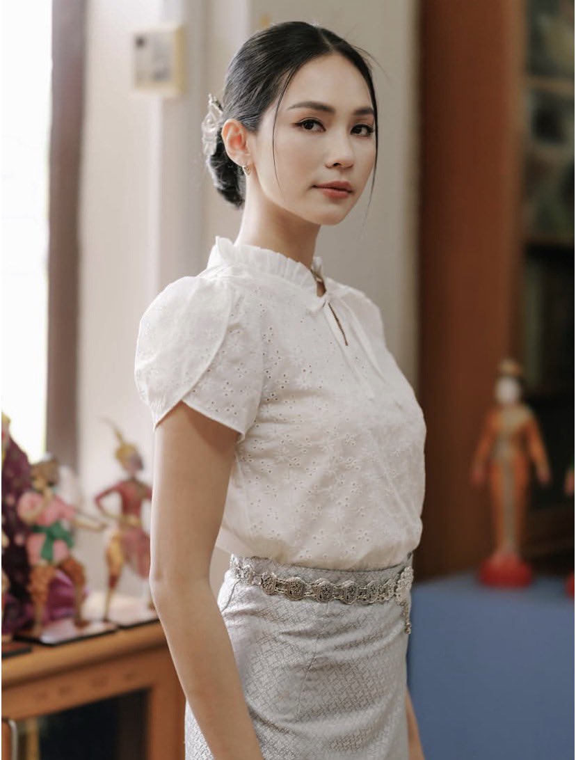n_belle35's tweet photo. แม่บักทอง                           แม่บักขมิ้น https://t.co/nAFJMtrYKc