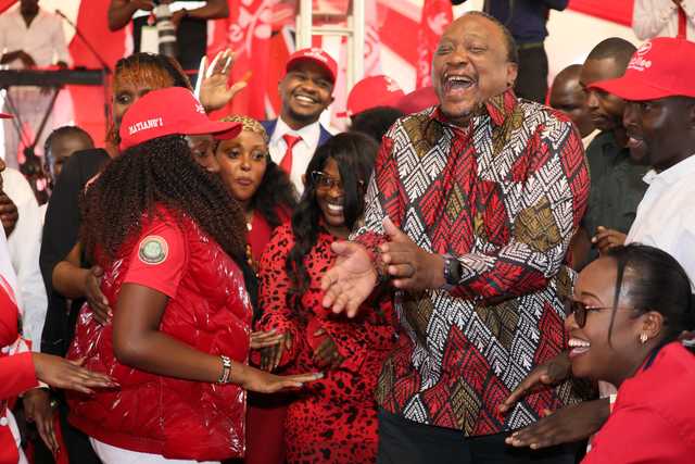 Taifa_Leo's tweet photo. Kauli ya Uhuru yafufua kidonda cha uchaguzi wa 2022 
https://t.co/4VXNSbuitV https://t.co/3Vs7jh4J0D