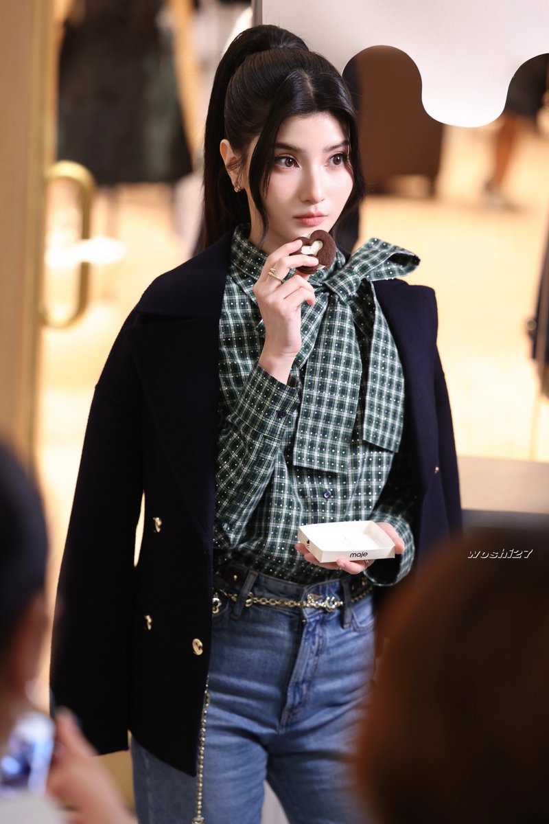 27777777y's tweet photo. MABLE AT MAJE STORE OPENING
#MajeParisXMable
#mable_siriwalee
#MajeTH
#MajeParis https://t.co/FZHQP5RUEb