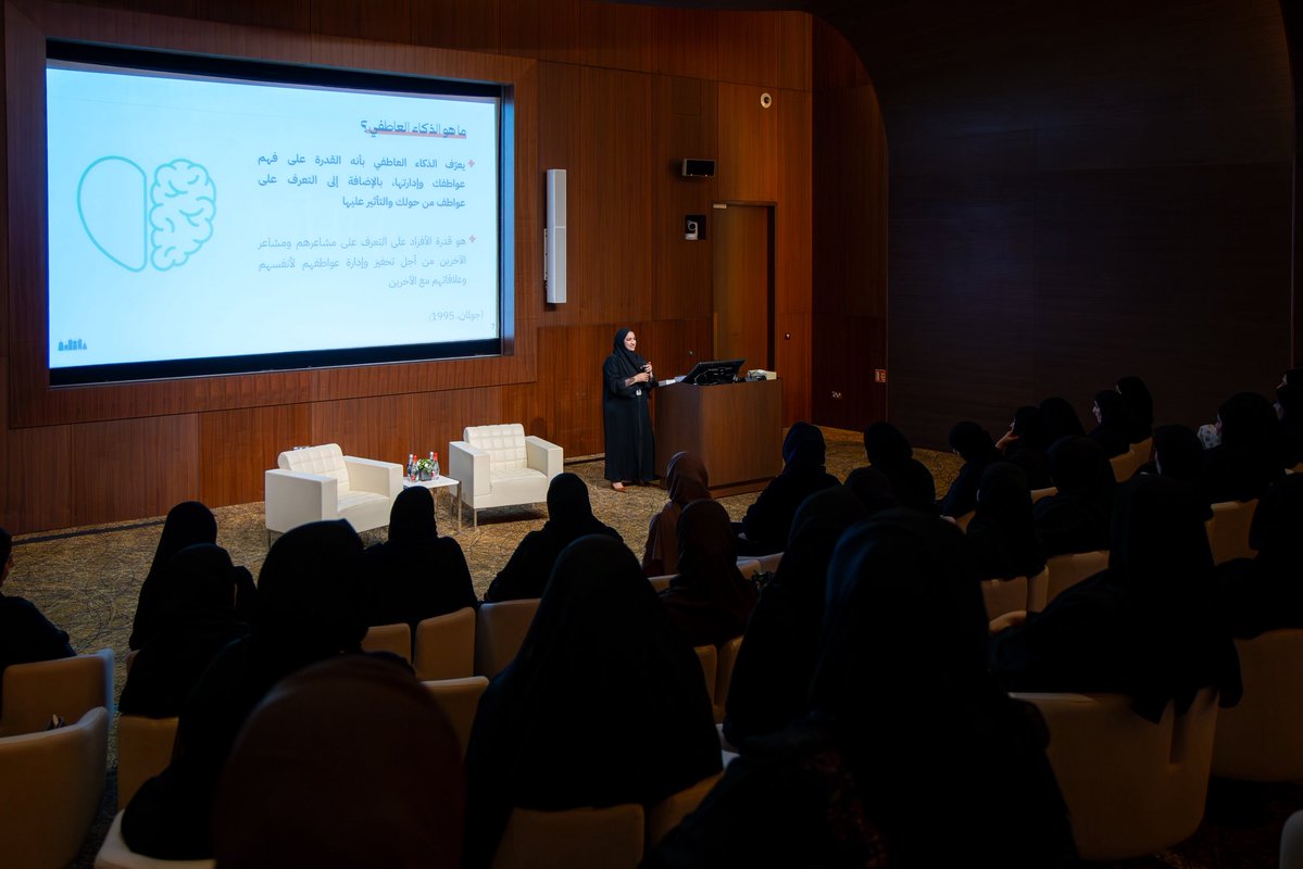 fhaouae's tweet photo. بتنظيم من مكتب شؤون أسر الشهداء، النسخة السابعة من الملتقى الاجتماعي لأمهات أبناء الشهداء تقدِّم الدعم لأسر شهداء الوطن، وتسهم في تعزيز الرفاه الاجتماعي، إلى جانب تسليط الضوء على دور الأمهات كنموذج للعطاء والصبر والتضحية. https://t.co/dfrf165B2P