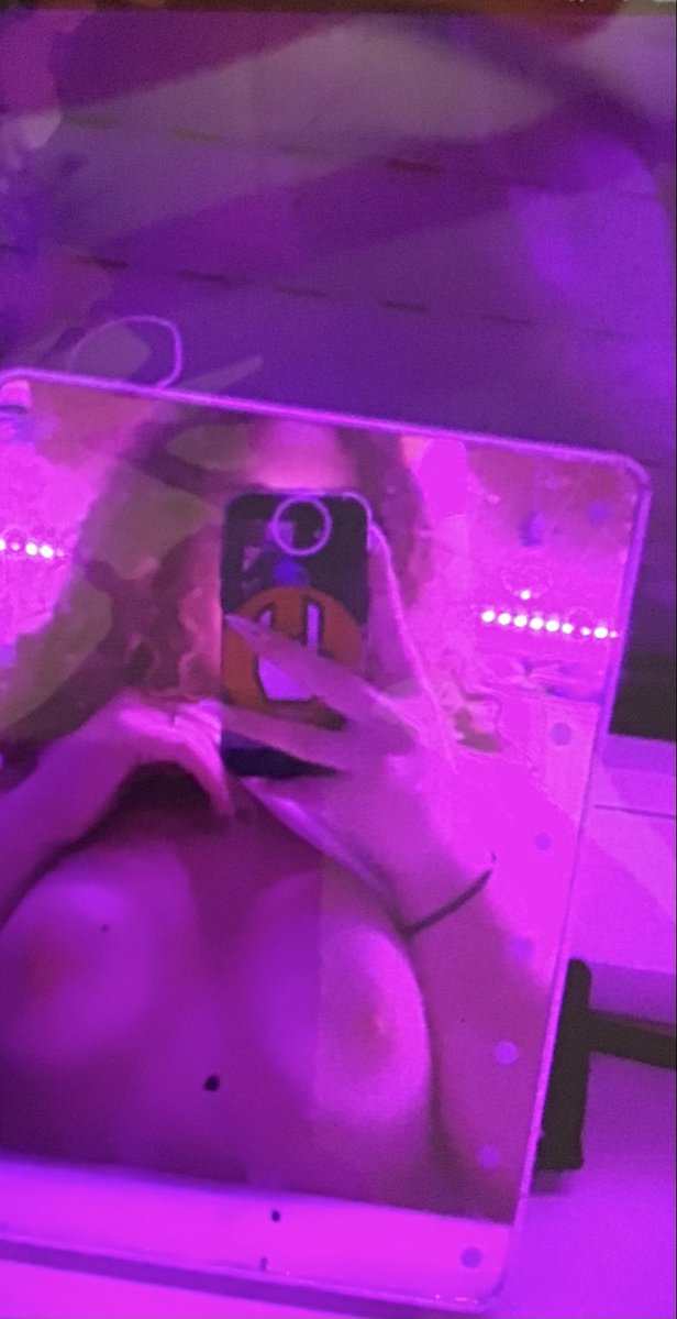 lugge_h's tweet photo. My ex gf needs to get exposed https://t.co/Kg4VTmVGys