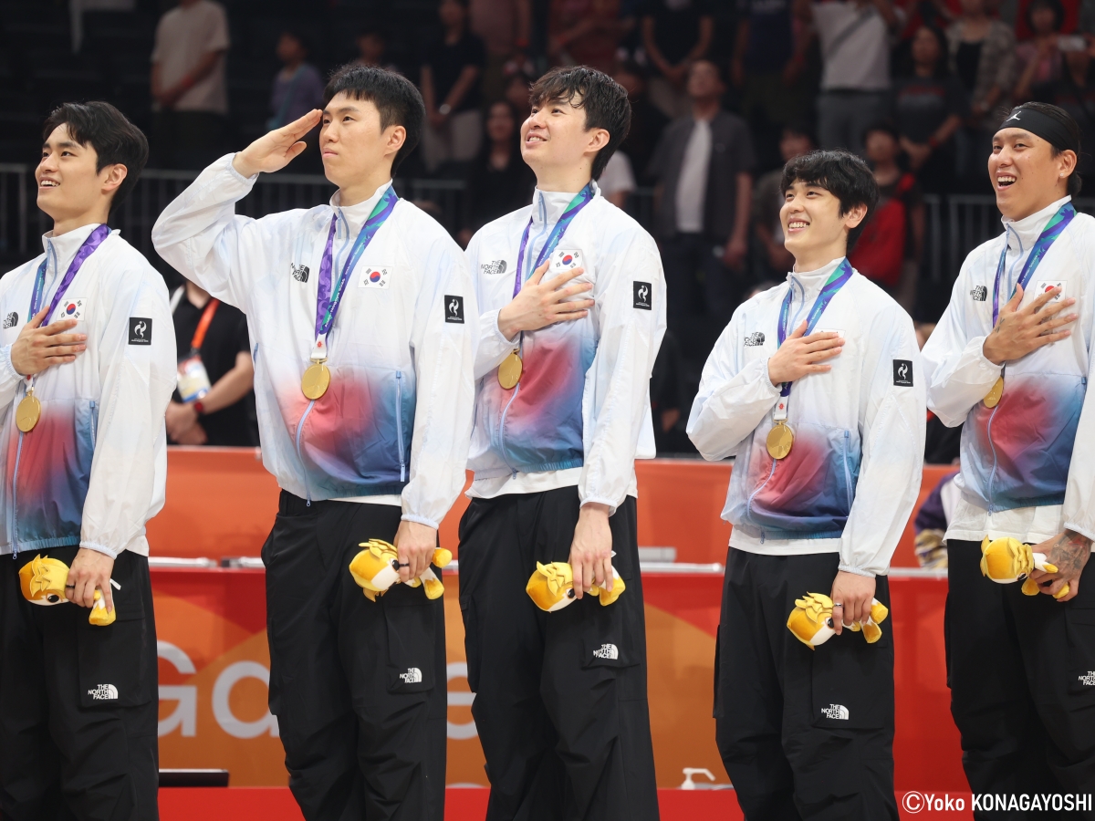 bbking_jp's tweet photo. 🇰🇷秋からNBAへ挑戦🇺🇸
韓国のイヒョンジュン、アジア金で兵役免除…「後悔したくなかった」自ら拓いた“クレイジーな夏”
https://t.co/QYqqfCROnq
韓国代表のエースとしてチームを金メダルに導いたイヒョンジュンについて、ライターの小永吉陽子さんがレポートしました📝 https://t.co/VqYTtDMQoq