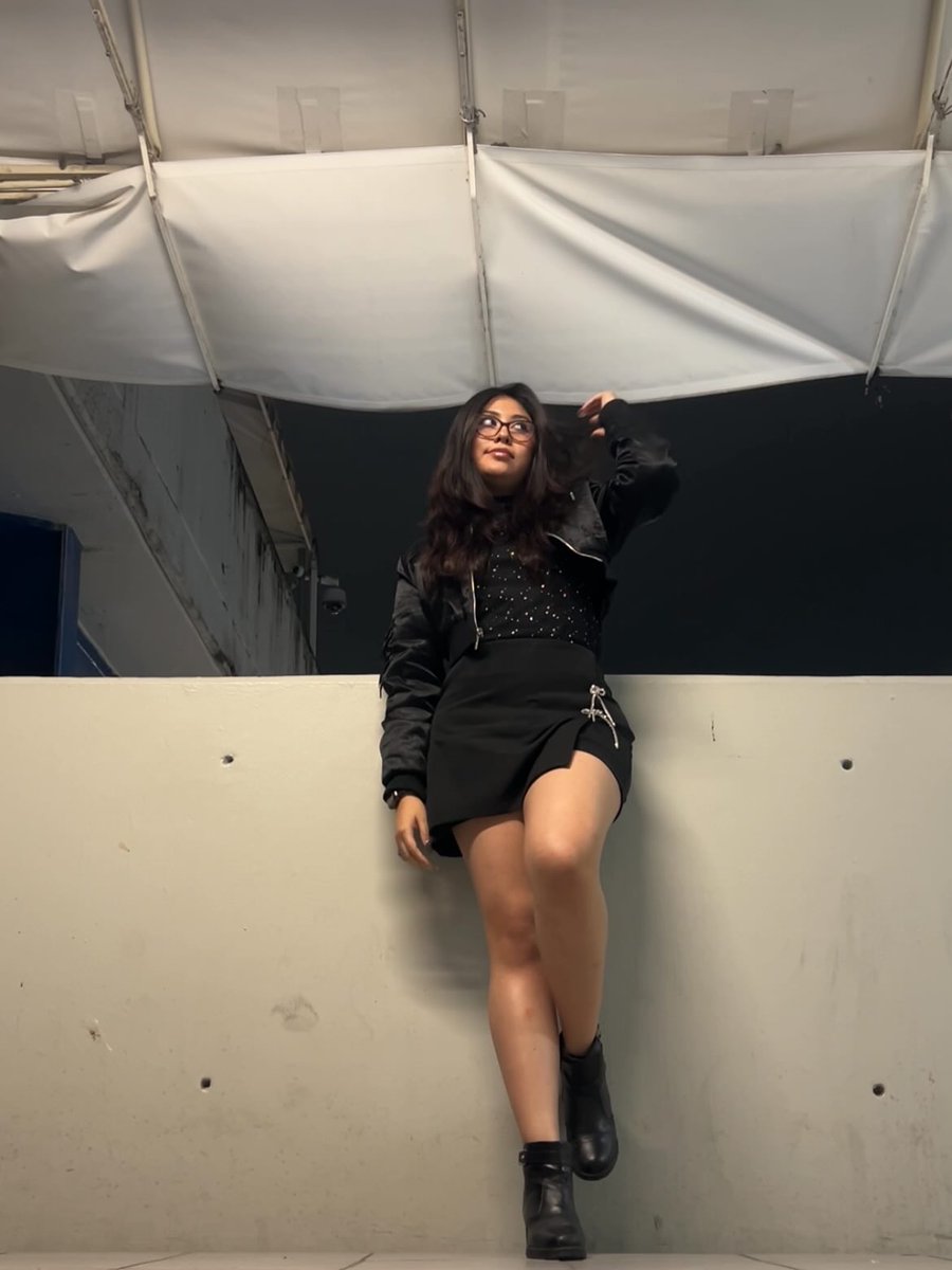 JosephineFmsaq's tweet photo. Un outfit que está recibiendo muchos cumplidos. https://t.co/mMB3jHrC1r