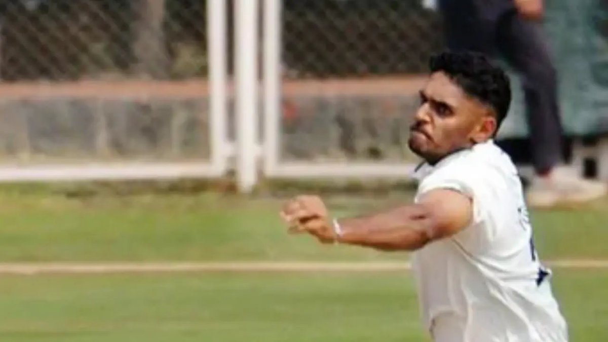 RoyShashwat004's tweet photo. 31-year-old Tushar Deshpande impresses with his unflinching pace; takes 3-14. India A trump Australia A by a considerable margin of 162 runs in the first unofficial Test at Puducherry.

#INDvsAUS #AUSvsIND #INDAvsAUSA

Pic courtesy: Mid Day https://t.co/2GPKq9XMeH