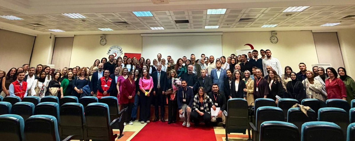 KanverKurumsal's tweet photo. Kan hizmetlerinde güçlü iletişim, güçlü iş birliği! 🩸

Türk Kızılay Kuzey Marmara Bölge Kan Merkezi ev sahipliğinde, Türk Kan Vakfı ve Türkiye Kan Merkezleri ve Transfüzyon Derneği iş birliğiyle düzenlenen İstanbul TKMTD Söyleşi Günleri kapsamında transfüzyon merkezi sorumluları ve sağlık çalışanlarıyla bir araya geldik.

Kan hizmetlerinde deneyimlerimizi paylaşarak iletişim ve iş birliğimizi güçlendirdik.

Daha güçlü kan hizmetleri için birlikte çalışıyoruz. 🤝