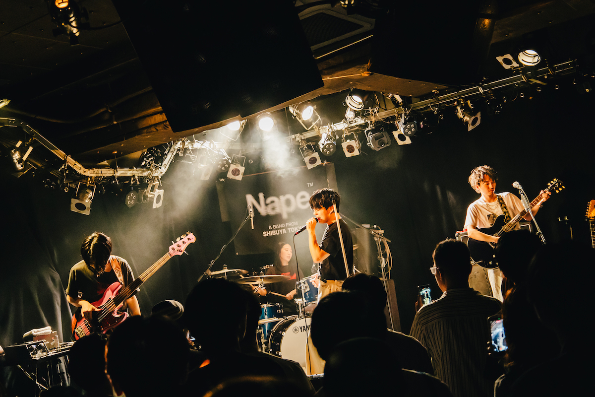 realsoundjp's tweet photo. ◤◢◤ Nape ライブレポート ◢◤◢

📎https://t.co/u5SjNBc95M

初のワンマン『THE GREATEST ESCAPE』で提示したバンドの真価
変化と覚悟を鳴らした圧巻の90分

#Nape @thisisnape_ https://t.co/ku6i4VlWn3
