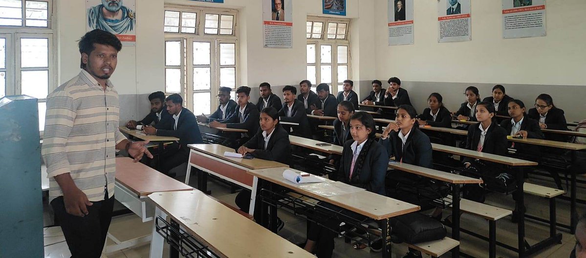 klebcamlp's tweet photo. ππΌ SEMINAR FOR BCA 5th SEM β SUCCESSFULLY CONDUCTED!
#CampusToCorporate #MockInterview #BCA5thSem #CareerReady #KLESociety #klebcamahalingapur https://t.co/b3CCj95QrA