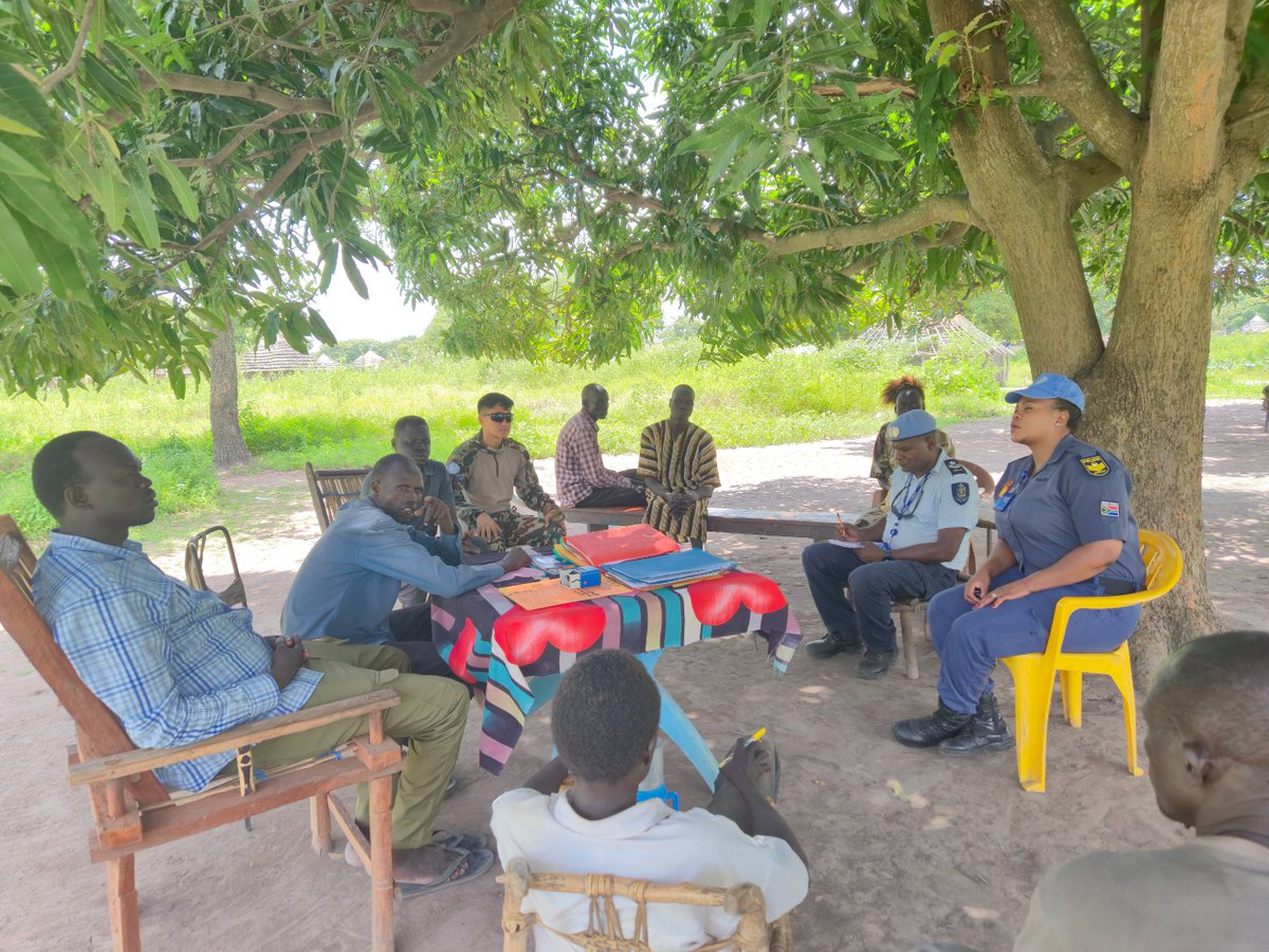 unmissmedia's tweet photo. Integrated @unmissmedia patrols across Lakes State 🇸🇸, #SouthSudan, brought together #Nepalese 🇳🇵 peacekeepers, #UN Military Observers, #UNPOL, communities and local authorities to strengthen early warning, protect civilians and build trust. They also highlighted security & humanitarian challenges, supporting community-led efforts for peace and stability.
#A4P #InvestInPeace