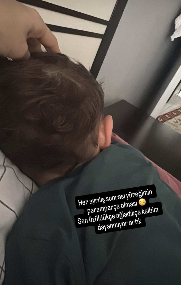 ondr_mrv's tweet photo. Sayın Emine Erdoğan Hanımefendi; anneliğin en güzel yanı aileyi korumak ve evlatların yanında olmaktır 🏡. #AyrılığaSONverMEB Ayrı kalan öğretmen ailelerinin İL EMRİ ile buluşmasına vesile olmanızı diliyoruz. @RTErdogan @EmineErdogan @dbdevletbahceli @burhanduran @hasandogan https://t.co/z30qxnjv8Y