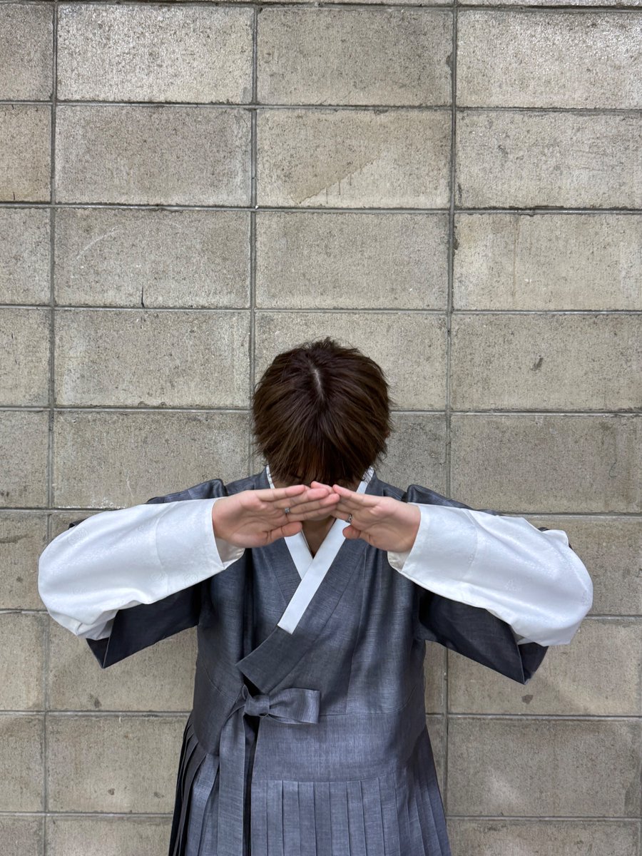 NewBeat_twt's tweet photo. [#최서현]

풍성한 한가위 보내세요🐰🌕🤍 https://t.co/5leVaWRgZ2