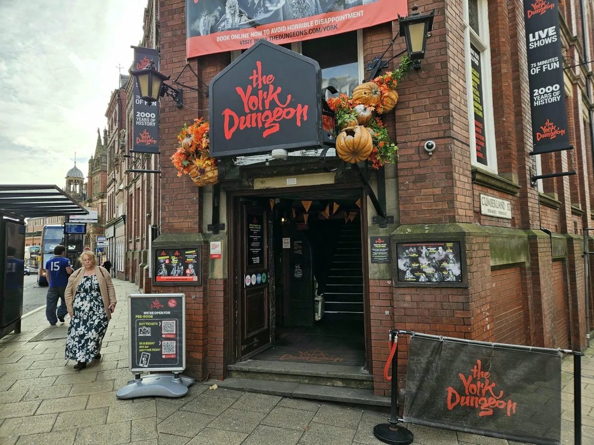RJonTourUK's tweet photo. Some ideas of places to visit in 🇬🇧 for Halloween, from ghost hunts, haunted areas to some dark tourism.

https://t.co/9pwnB0FRol #Halloween #darktourism #ghosthunt https://t.co/rfoSsActs9