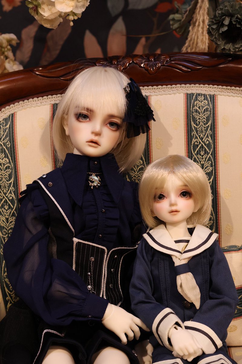 mi_yume_D's tweet photo. 羽琉くん幼少期フルチョしました！🪽

おっきい羽琉くんと同じ色味で、でも表情柔らかくてあどけない子になりました！アイメイクまんまで嬉しい😭
園庭のすみっこにある砂場で一生懸命お城作って、家であのねお砂で遊んだんだよってお話してくれます。なんていじらしいの(幻覚)

#フルチョお迎え報告 https://t.co/AzesAXs6dl