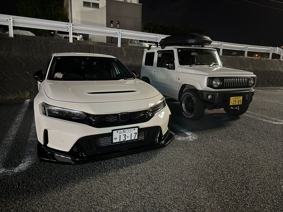 Tappy1317's tweet photo. 久々に並べて��った愛車2台💕
壊れるまで乗り続けます‼️
#FL5
#JB64 https://t.co/AUl3Dmj40f