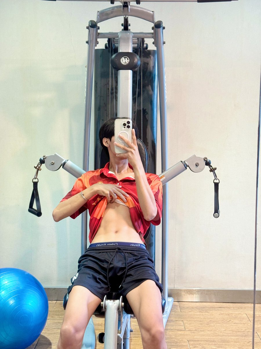 D_M24_7's tweet photo. หาเพื่อนเล่นค้าบบบ เบื่อๆ 🏋️🎧 #เอแบคบางนา #บางบ่อ https://t.co/ibFKrFgDu0