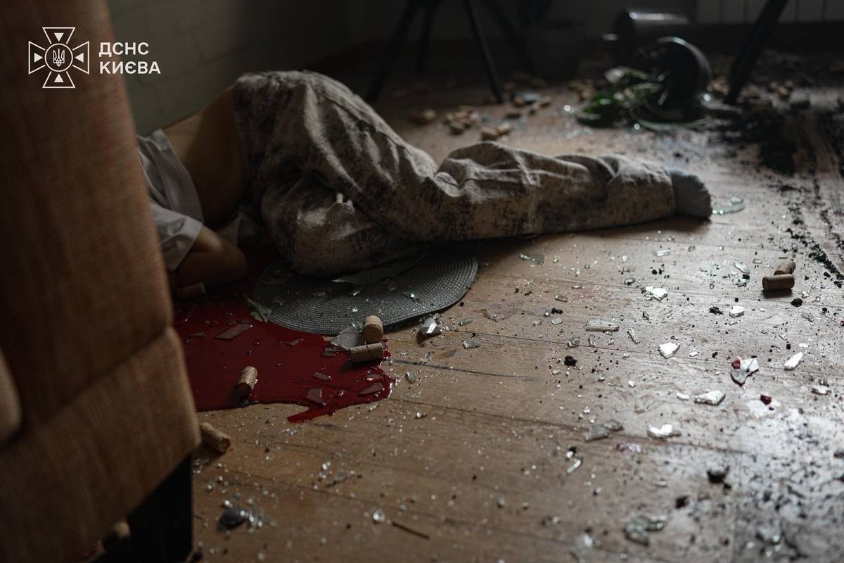 CrimeanVoyager's tweet photo. 💔 Kyiv.

A 14-year-old boy was in his apartment this morning when a russian drone struck his building.

How many more Ukrainian children must russia kill before the world finally wakes up? https://t.co/sEGXOo18gO