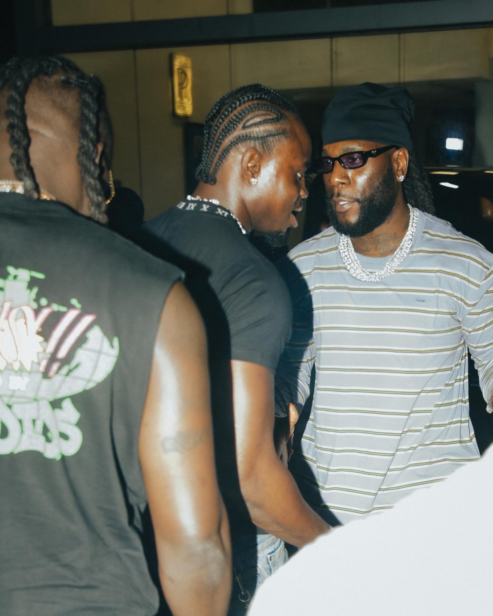 1BENNY7G's tweet photo. BURNA BOY AND RAHMAN JAGO! 🤩📸 https://t.co/jJOZEPo0bH