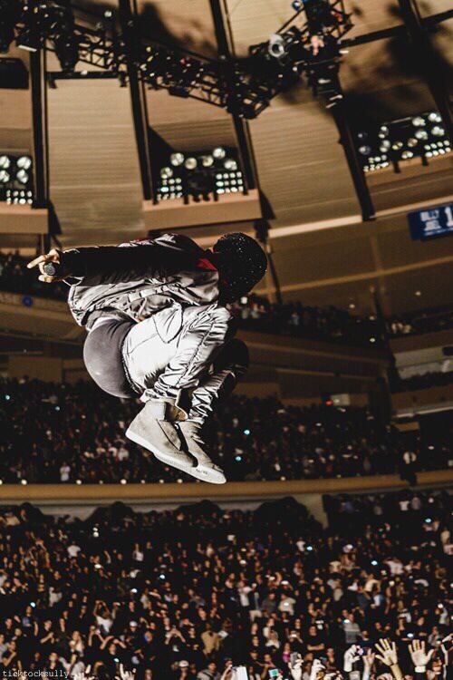 yeezerdot's tweet photo. 037 https://t.co/Z35vYlYV4o