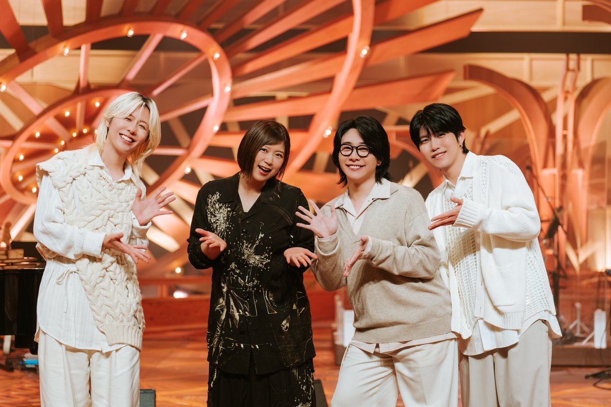 tbsTV_MGA's tweet photo. 📸❎テレビ×ミセス キリトリ

最新回はもうご覧いただけましたか？🪩✨

#スキマスイッチ「全力少年」×ミセス
#絢香「三日月」×ミセス
の名曲コラボはぜひTVerでご覧ください🫧
🔗https://t.co/R5ghlGWMOt

#MrsGREENAPPLE
#テレビミセス https://t.co/aesSTkJpIN
