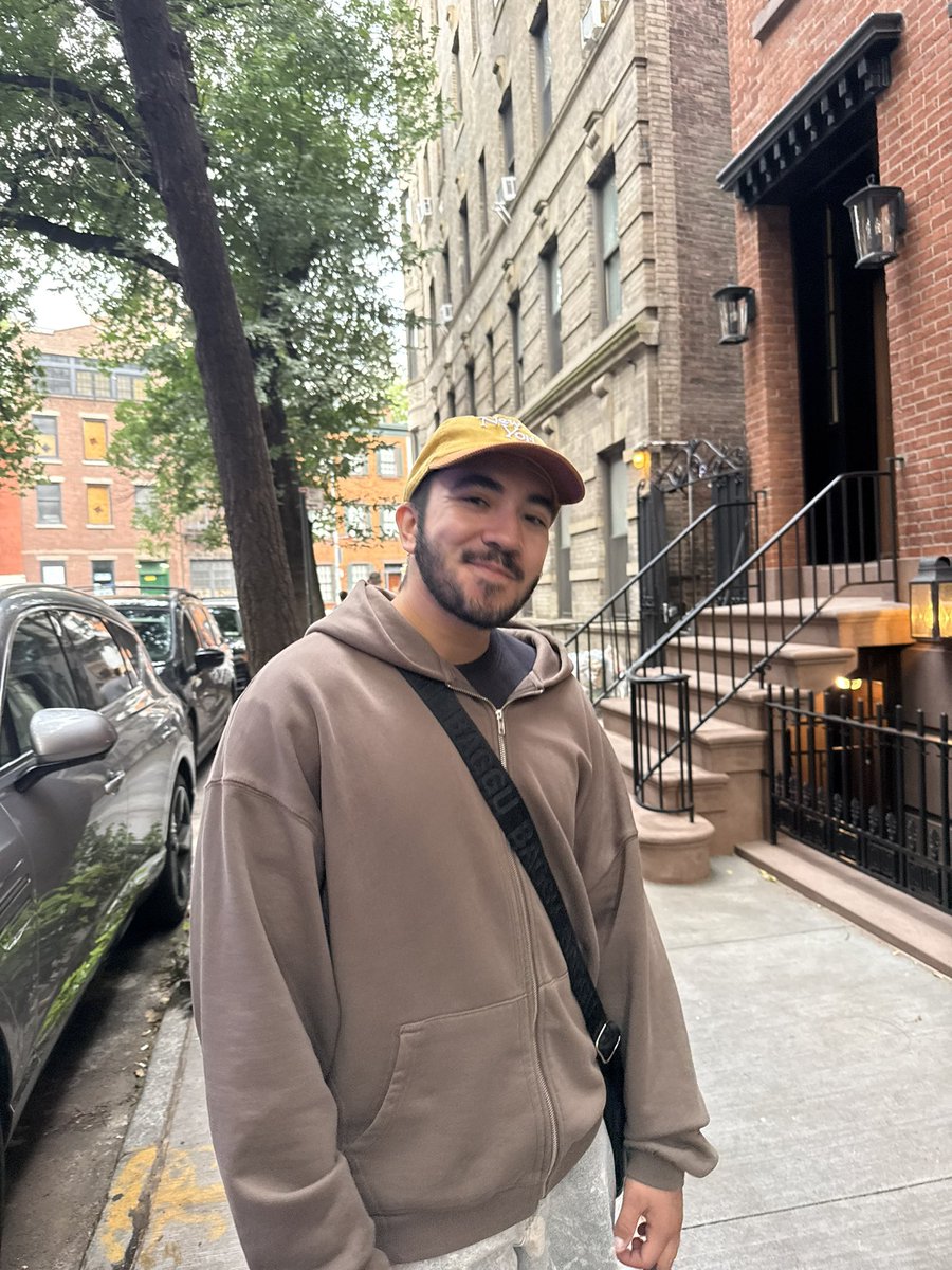 lunchboxfiend's tweet photo. 25 on the 25th :’) 🎈!!!! https://t.co/qZSLr6mhmr