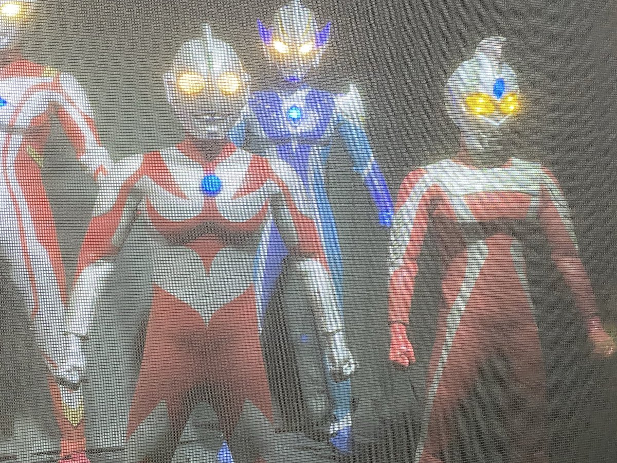 zd_yso's tweet photo. やっぱりこのネオスとセブン21はパイロット版だよなぁ、ネオスの顔つきとセブン21の目付きがそうっぽいし

ティガも顔つきがシュッとしてるような気がするし当時のスーツだったりして？

ダイナはデッカー客演時のスーツかな？
ガイアとアグルはどうだろ

#ウルトラマン60周年展
#ULTRAMANEXHIBITION https://t.co/oiSOnKd7P3
