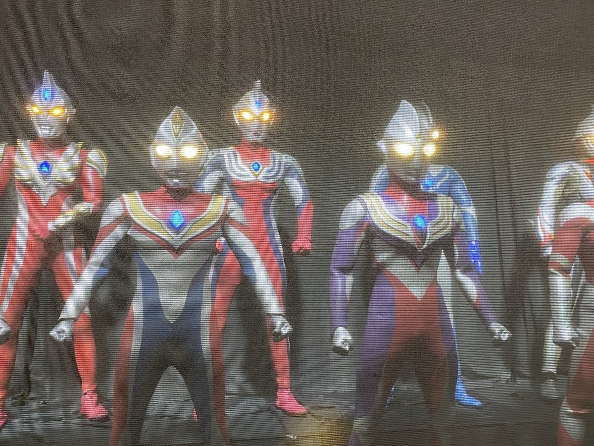 zd_yso's tweet photo. やっぱりこのネオスとセブン21はパイロット版だよなぁ、ネオスの顔つきとセブン21の目付きがそうっぽいし

ティガも顔つきがシュッとしてるような気がするし当時のスーツだったりして？

ダイナはデッカー客演時のスーツかな？
ガイアとアグルはどうだろ

#ウルトラマン60周年展
#ULTRAMANEXHIBITION https://t.co/oiSOnKd7P3