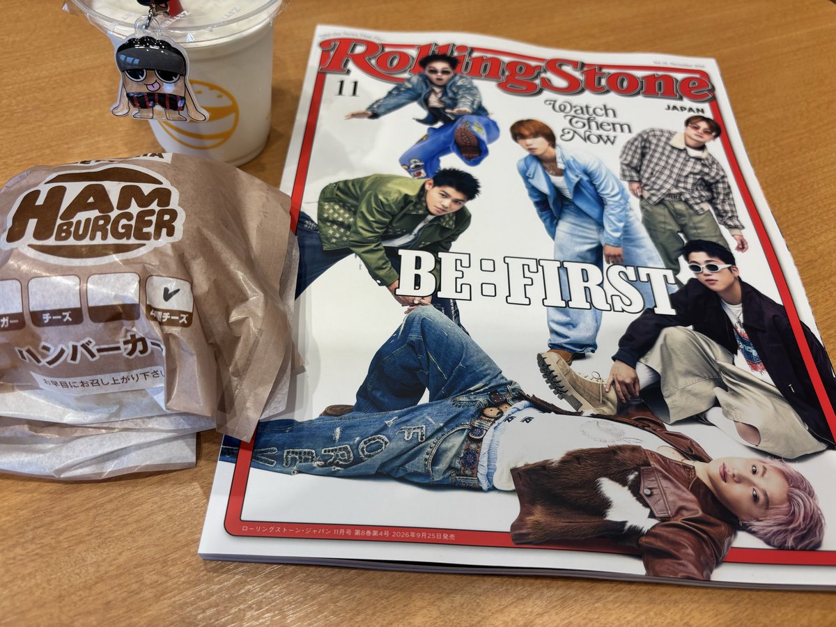 shasha523_junon's tweet photo. 本屋さんでGET‼︎‼︎
🍔🥤食べながら読む〜♡ https://t.co/1BwRmHISkp