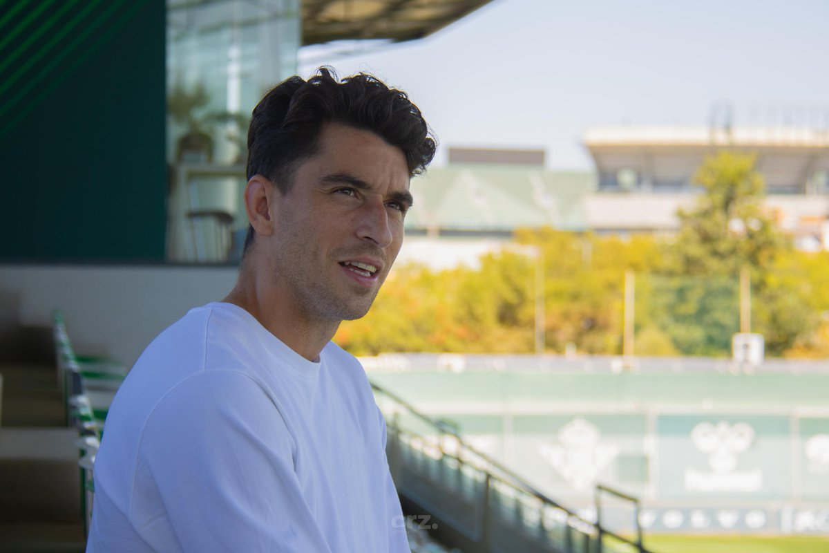 Pepelias17_'s tweet photo. 🟢⚪️ Marc Roca: "Ojalá volver a coincidir con Fabián en el Betis" 

👀👉El centro del campo de la selección campeona de Europa sub 21 de 2019 lo formaban Marc Roca, Dani Ceballos, Fornals y Fabián, y los tres primeros han vuelto a coincidir en el Real Betis, junto a Junior Firpo, también miembro de aquel gran equipo, del que ahora varios han sido campeones del mundo

📷 @crzphotos 

https://t.co/XIt5Ori1rf a través de @MundoBetis_