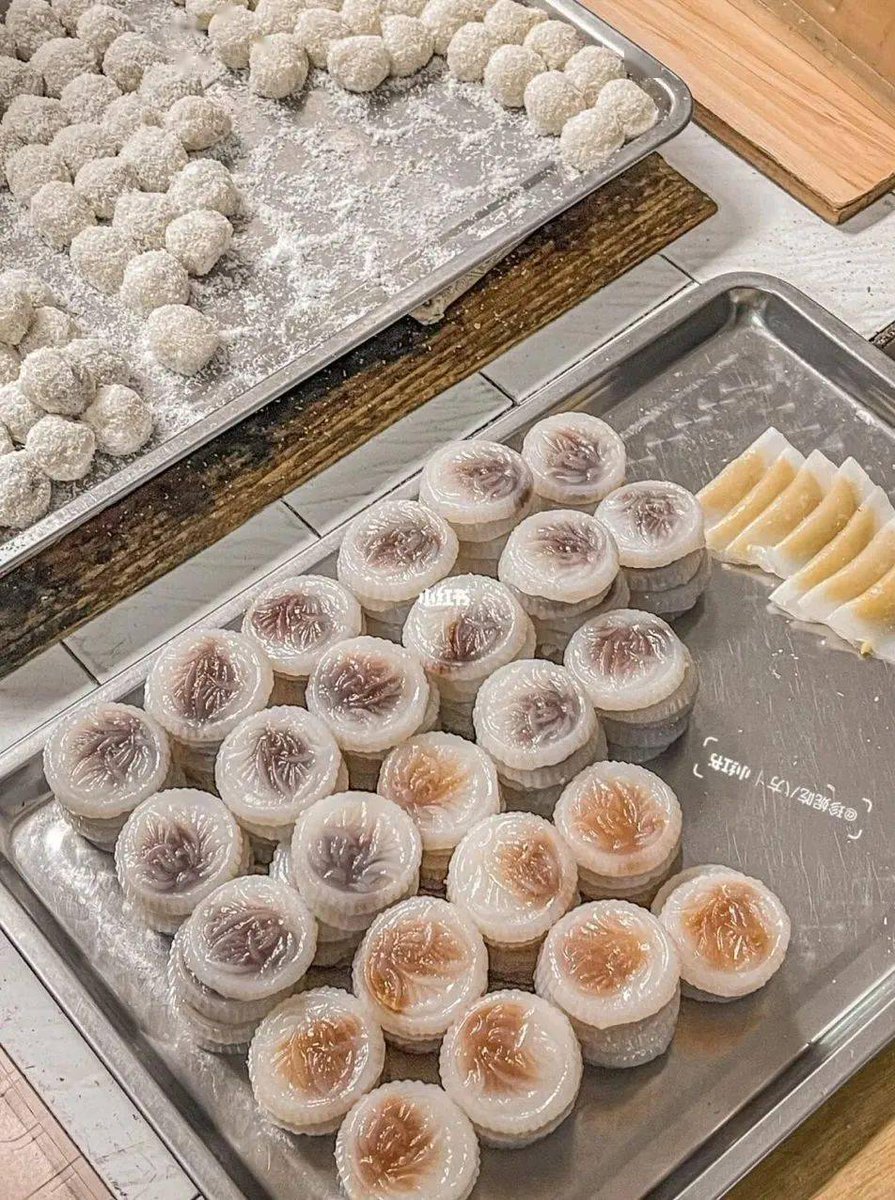 tinyq419315's tweet photo. [Today I tried the glutinous rice cake from the snack shop near Tongji University! The refreshing sweat on my forehead when waiting for it is such a nice memory~] https://t.co/tpXc7tsUhI